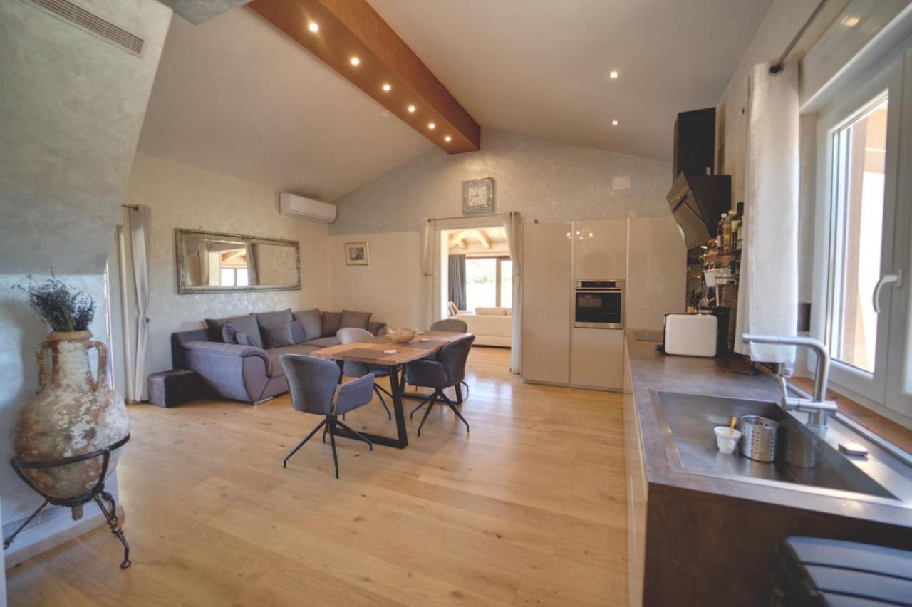 Villa Absolute Privacy Novigrad Istria Exteriér fotografie