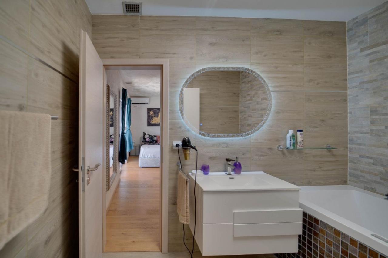 Villa Absolute Privacy Novigrad Istria Exteriér fotografie